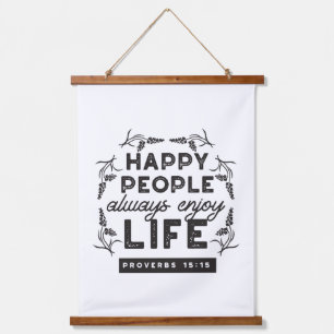 Tapiz Con Marco De Madera Vida Feliz con Fe – Proverbios 15:15 Arte