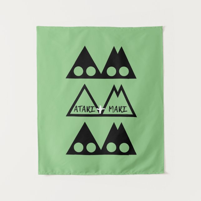 Tapiz con tres logotipos ATARI+MARI (Anverso)