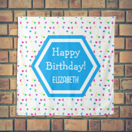 Tapiz Corazones arcoiris por cuarto cumpleaños