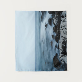 Tapiz Costa rocosa con agua helada