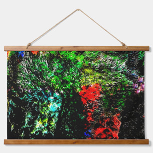 Tapiz de pared con textura verde oscuro y madera,