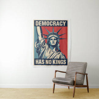 Tapiz Democracy Has No Kings Protest Sign: Statue of Lib