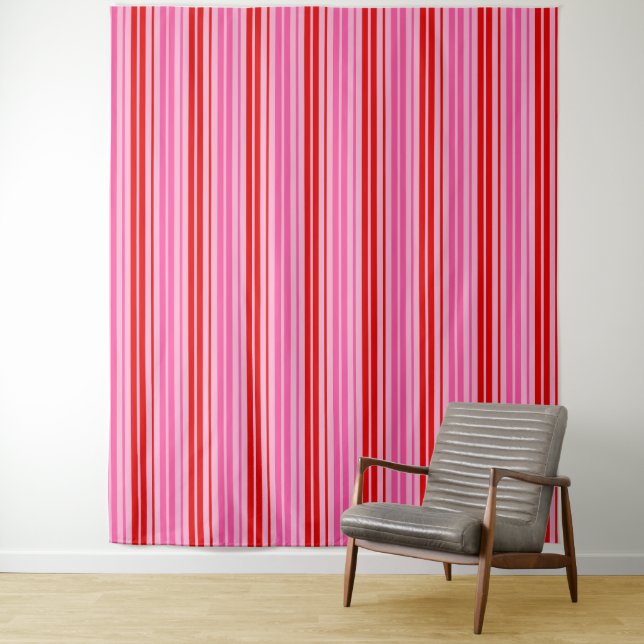 Tapiz Diseño de rayas verticales rosadas y rojas de chic (In situ)