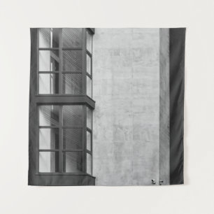 TAPIZ EDIFICIO DE CONCRETO GRIS CON VENTANA DE VIDRIO