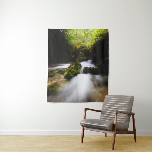 Tapiz El agua fluye a través del bosque de mezquitas enc (In situ)