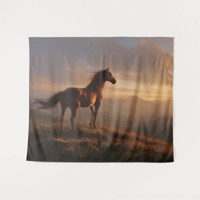 Tapiz El salvaje Mustang mirando el atardecer (Anverso (horizontal))