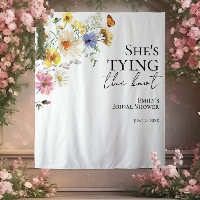 Tapiz Ella está atando el nudo | Fondo Boho Bridal Showe (Subido por el creador)