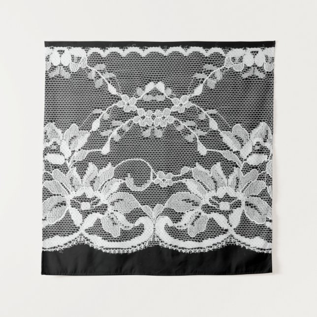 Tapiz Encaje floral blanco: fondo negro. (Anverso)