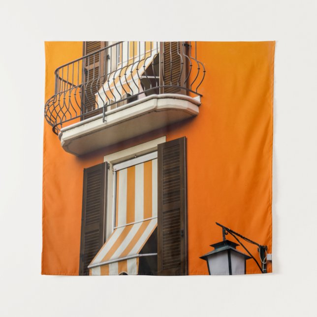 TAPIZ FACHADA ITALIANA COLORIDA Y VENTANAS (Anverso)