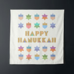 Tapiz Felices sueños y estrellas de Hanukkah<br><div class="desc">Un diseño festivo geométrico Happy Hanukkah con sueños y estrellas coloridas. Un diseño moderno y no tradicional con diseños estilizados y formas de la estrella de David.</div>