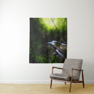 Tapiz Flores de primavera en el bosque de ríos encantado