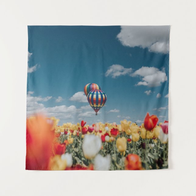 Tapiz Flores de tulipán amarillo y rojo bajo globo de ai (Anverso)