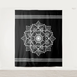 Tapiz Fondo negro de Mandala floral blanca