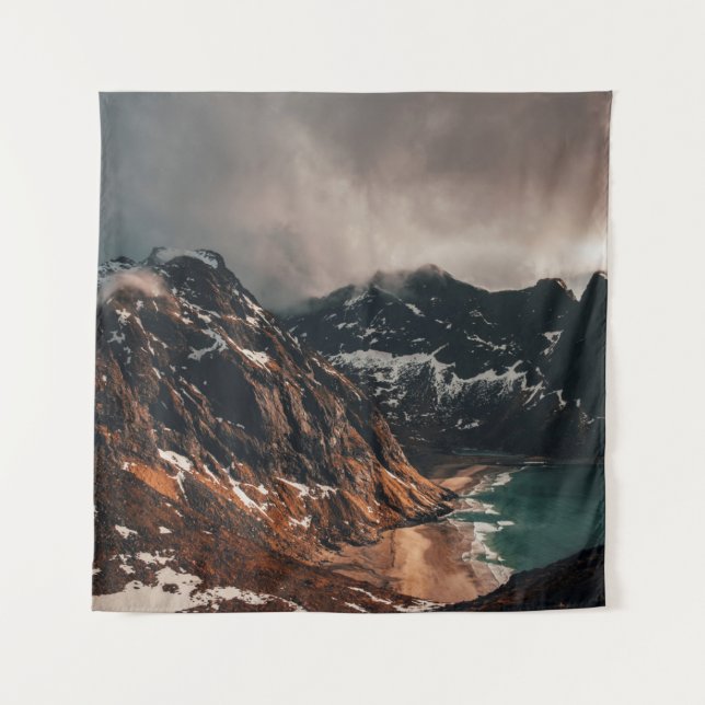 TAPIZ FOTOGRAFÍA DE PAISAJE DE MONTAÑA MARRÓN A TRAVÉS D (Anverso)