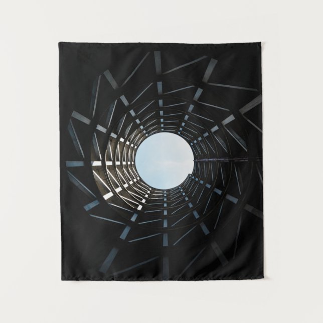 Tapiz Fotografía en ángulo bajo del agujero del silo de  (Anverso)