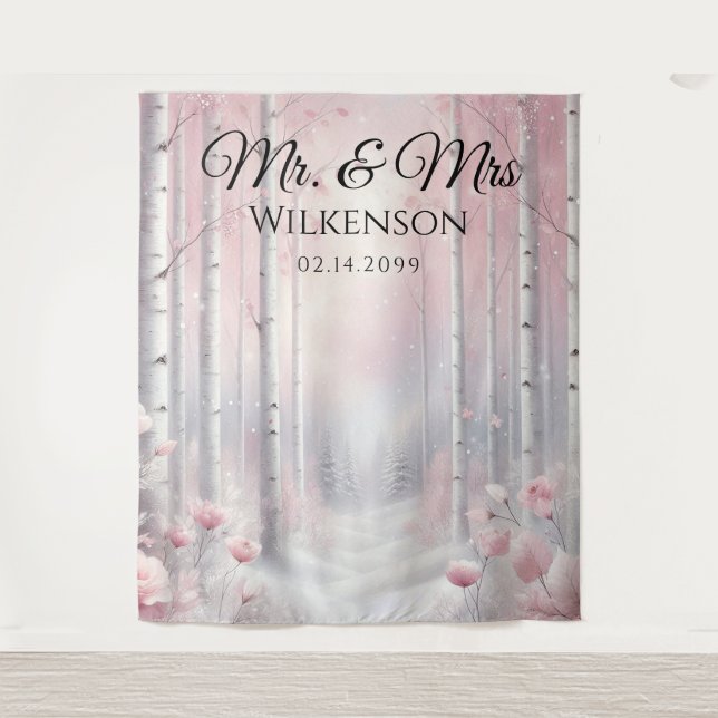 Tapiz Frosted Petals in a Winter Woodland Wedding  (Anverso)