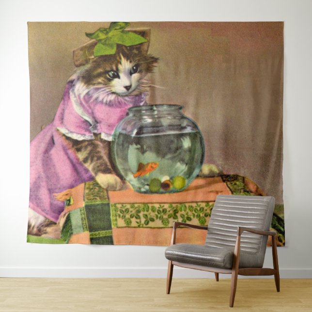 Tapiz gato vestido y tazón de pescado (In situ (horizontal))
