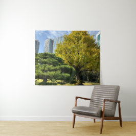 Tapiz Ginkgo amarillo dorado y árbol de pino