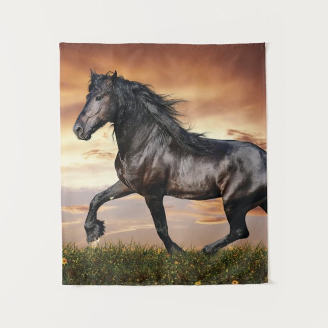Tapiz Hermoso caballo negro (Anverso)