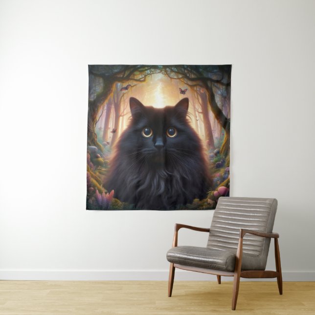 Tapiz Hermoso Gato Negro Fluffy con Ojos de Oro (In situ)