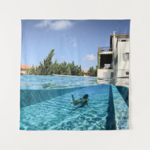 Tapiz Hombre en la piscina por la mañana
