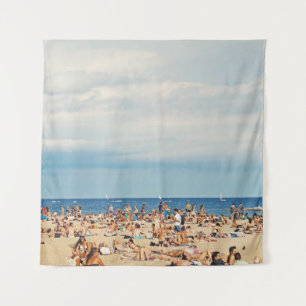 Tapiz La gente en la playa de arena marrón
