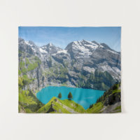 Lago alpino Oeschinensee en Suiza