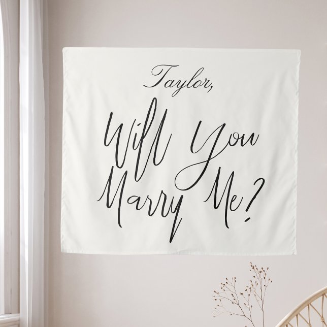 Tapiz Letrero de propuesta de matrimonio con nombre pers (Proposal Sign Custom Name Light Cream Marry Me Tapestry
)