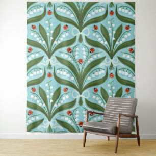 Tapiz Lily del valle y la simetría de ladybugs en verde,