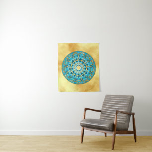 Tapiz Mandala azul dorado sobre fondo de oro suave
