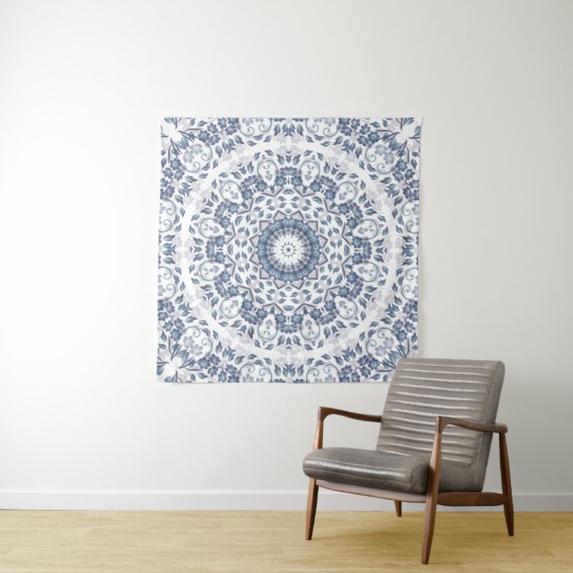 Tapiz Mándala floral azul polvoriento (In situ)