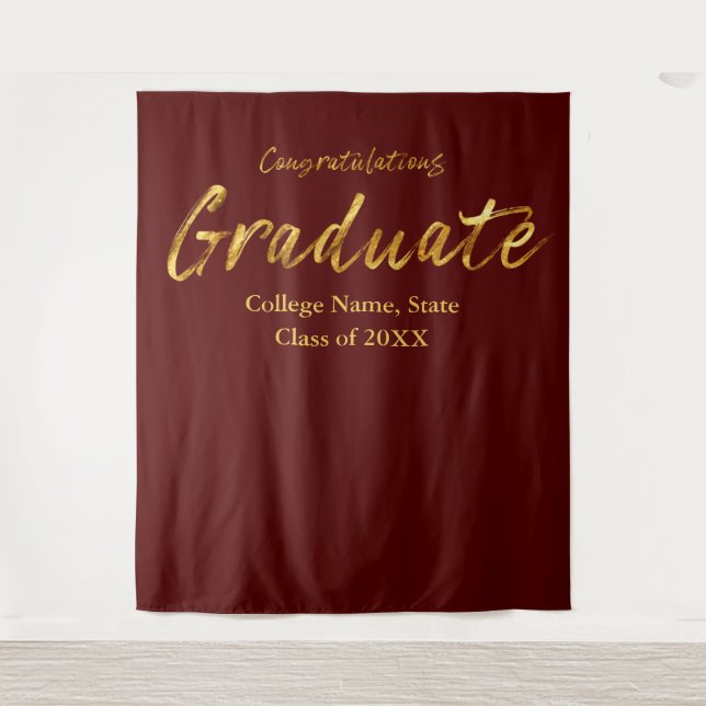 Tapiz Maroon Gold Script Felicitaciones Graduado (Anverso)