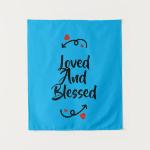 Tapiz Minimalismo blanco negro querido y bendecido