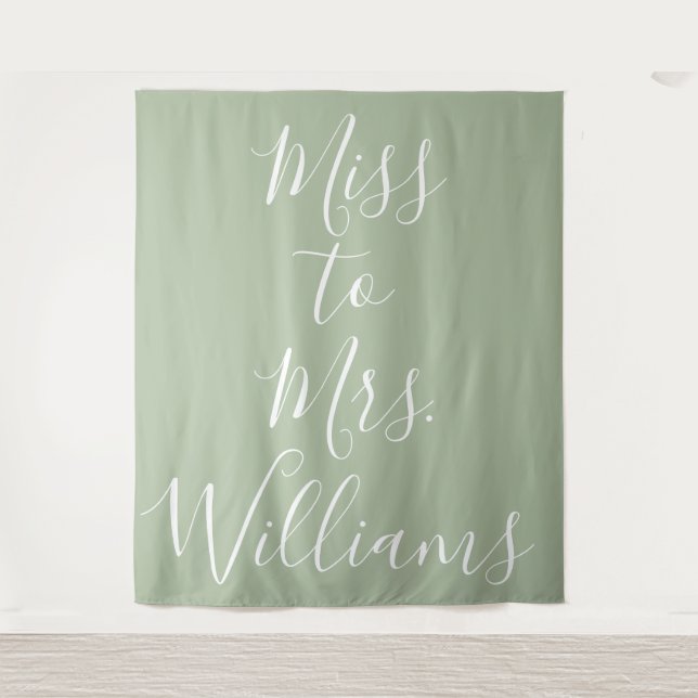 Tapiz Miss a Mrs Banner Bridal Shower Backdrop Sage (Anverso)