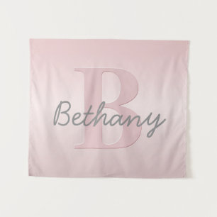 Tapiz Monograma personalizado rosa y script de tu nombre