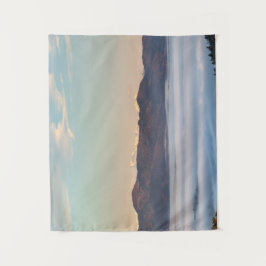 Tapiz Montaña majestuosa Triglav con niebla en el valle