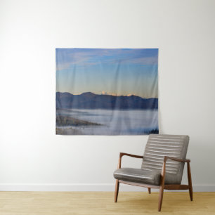 Tapiz Montaña majestuosa Triglav con niebla en el valle