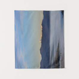 Tapiz Montaña majestuosa Triglav con niebla en el valle