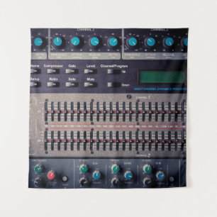 Tapiz Muchos botones en un mezclador de sonido en un est
