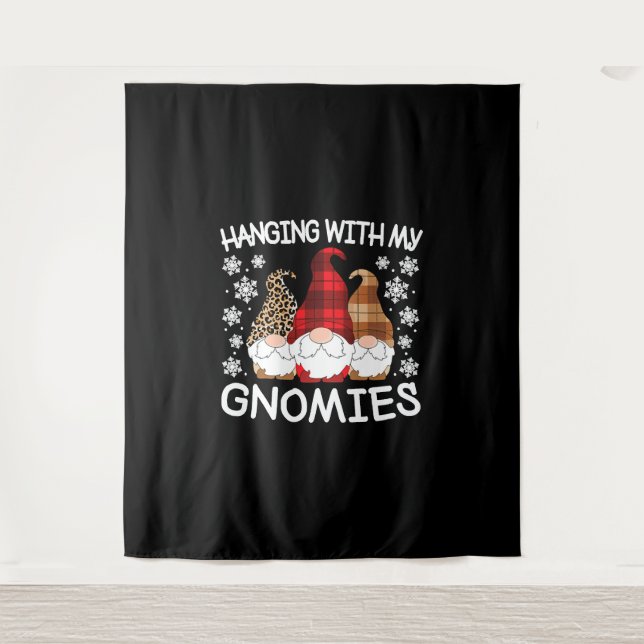 Tapiz Navidades Gnome Colgando Con Mis Gnomías (Anverso)