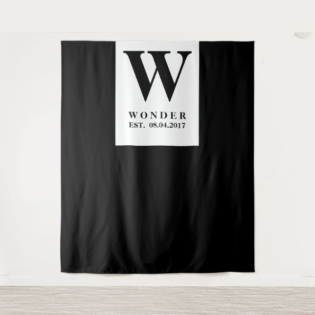 Tapiz Newly Wed Monogram black Wedding backdrop (Anverso)