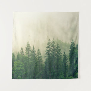 Tapiz Niebla en un bosque de abeto