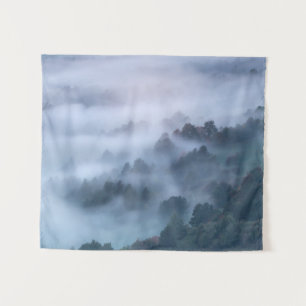 Tapiz Niebla matutina por los árboles