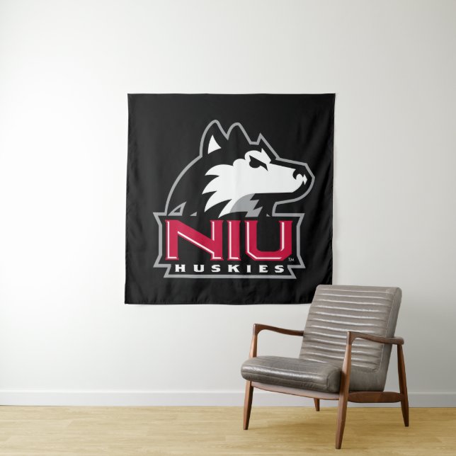 Tapiz NIU Huskies (In situ)