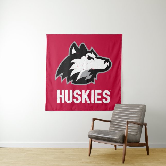 Tapiz NIU Huskies Doloridos (In situ)