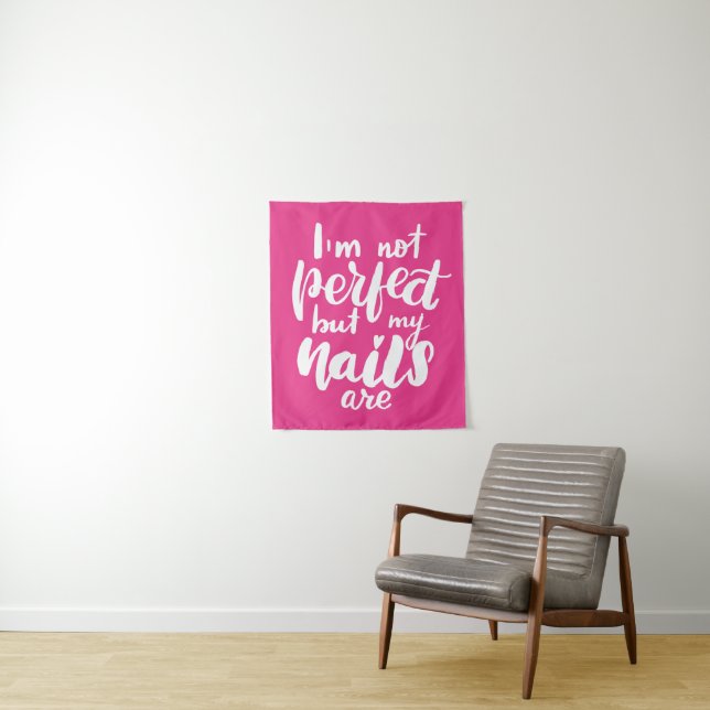 Tapiz No soy perfecto pero mis clavos son (In situ)