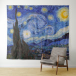Tapiz Noche estrellada: Saint Remy de Vincent Van Gogh<br><div class="desc">El año es 1889. Vincent Van Gogh es un paciente del asilo de Saint-Paul-de-Mausole en Saint-Rémy-de-Provence, Francia. Está sufriendo una enfermedad mental, y sus médicos le han aconsejado que se quede en casa y evite pintar. Pero Van Gogh no puede resistir el impulso de crear, y pasa sus días pintando...</div>