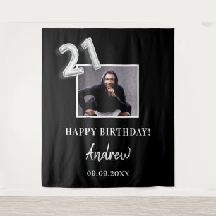 Tapiz nombre de chico en foto negra de cumpleaños 21