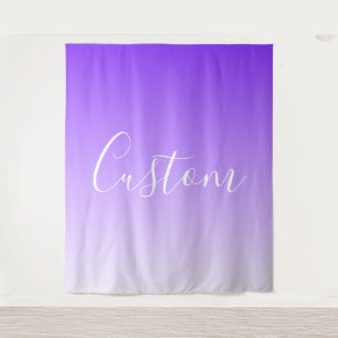 Tapiz Nombre de escritura cursiva y ombre morado claro e