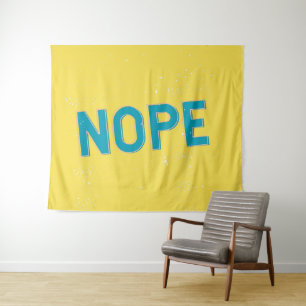 Tapiz NOPE - Tipografía con problemas en azul y amarillo